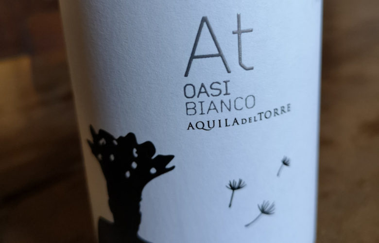 Oasi Bianco, originale espressione di un antico vitigno